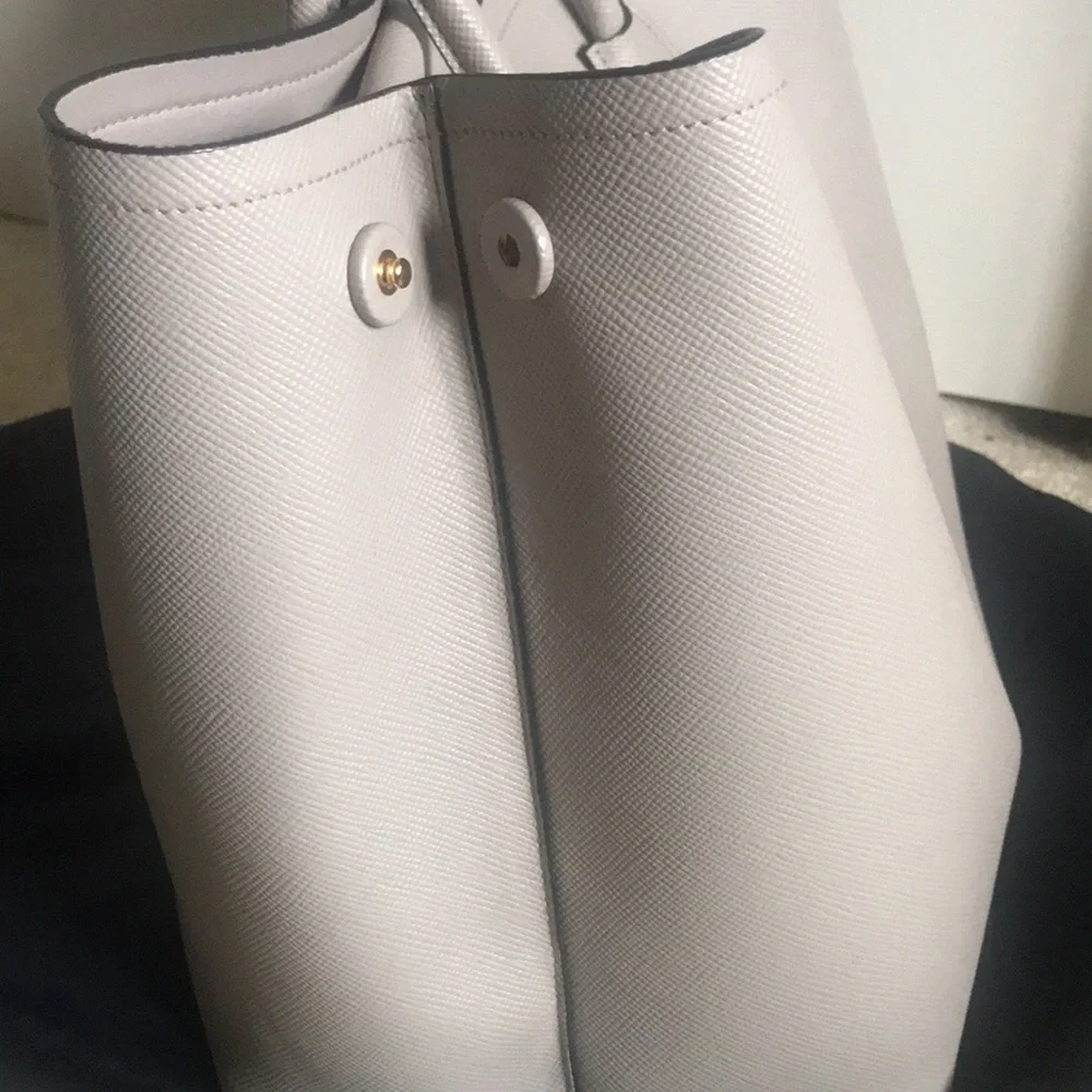 Prada bag.Authentic! - Picture 6 of 10